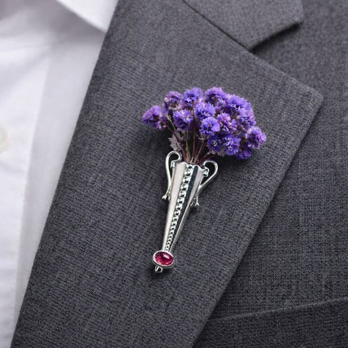 BloomBrooch – Artistic Wearable Flower Holder Brooch