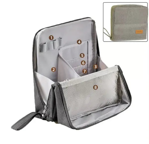 GlamStand – Large Capacity Standing Makeup Bag